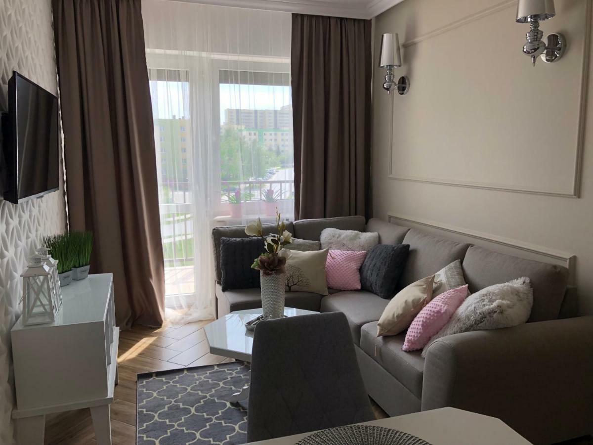 Family & Business Elegant Apartments Ul Warszawska - 2 Bedroom, Balcony, Parking Kielce Buitenkant foto