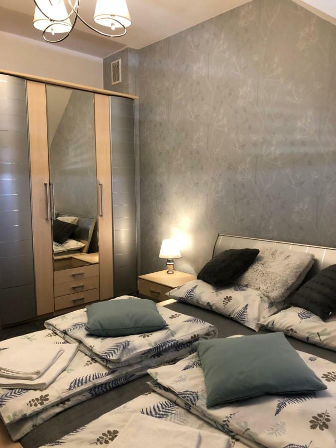 Family & Business Elegant Apartments Ul Warszawska - 2 Bedroom, Balcony, Parking Kielce Buitenkant foto